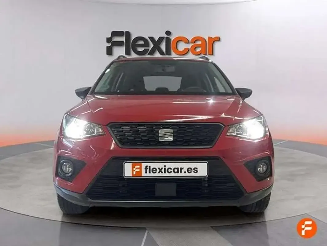 Usado Seat Arona Reference 95 CV (69 kW) 2021 Rojo SUV
