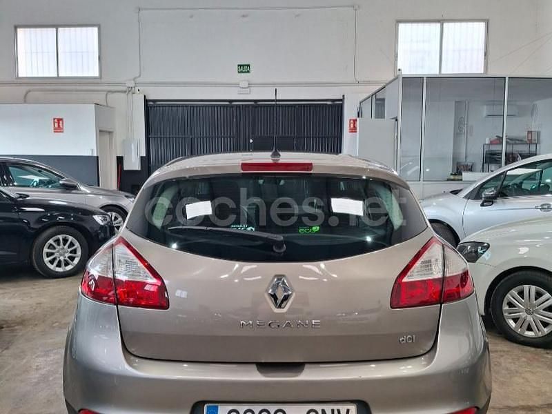 Usado Renault Mégane II Dynamique 105 CV (77 kW) 2008 Beige Berlina