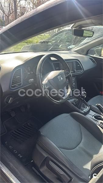 Usado Seat Leon CONNECT 110 CV (80 kW) 2016 Gris / plata Berlina