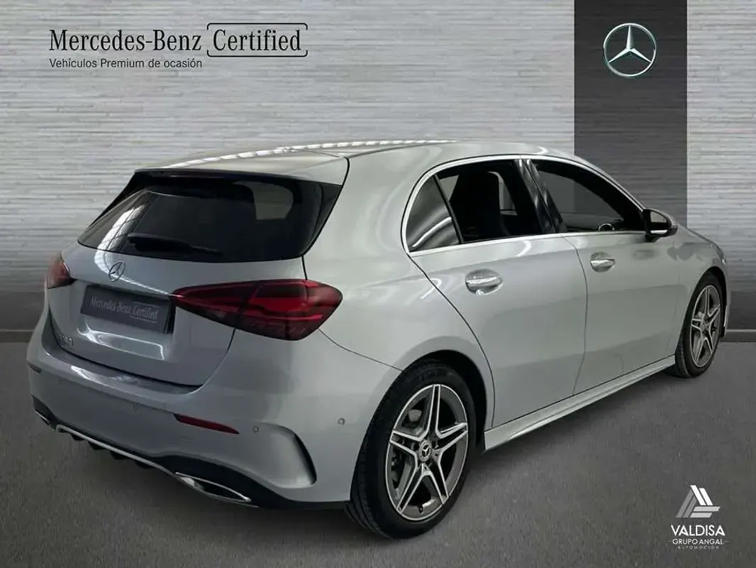 Usado Mercedes A180 136 CV (100 kW) 2025 Berlina