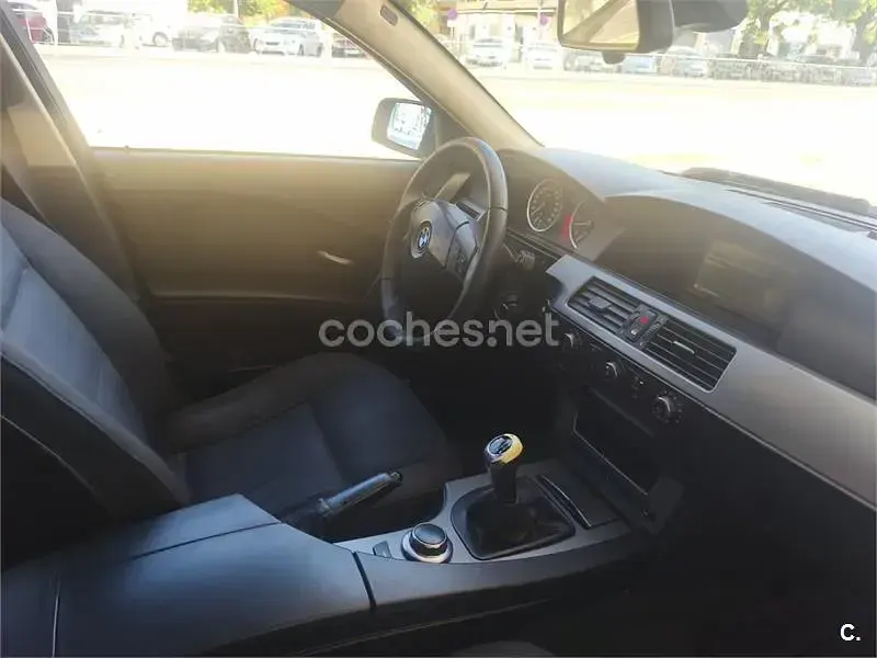 Usado BMW 523 177 CV (130 kW) 2005 Gris / plata Berlina