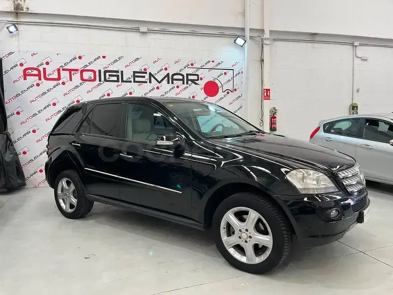 Usado Mercedes ML280 Edition 190 CV (139 kW) 2008 Negro SUV