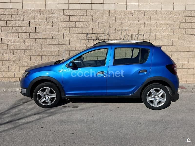 Azul Usado 2016 Dacia Sandero Stepway Berlina | 5900 € (Buen precio) - Imagen 1/4