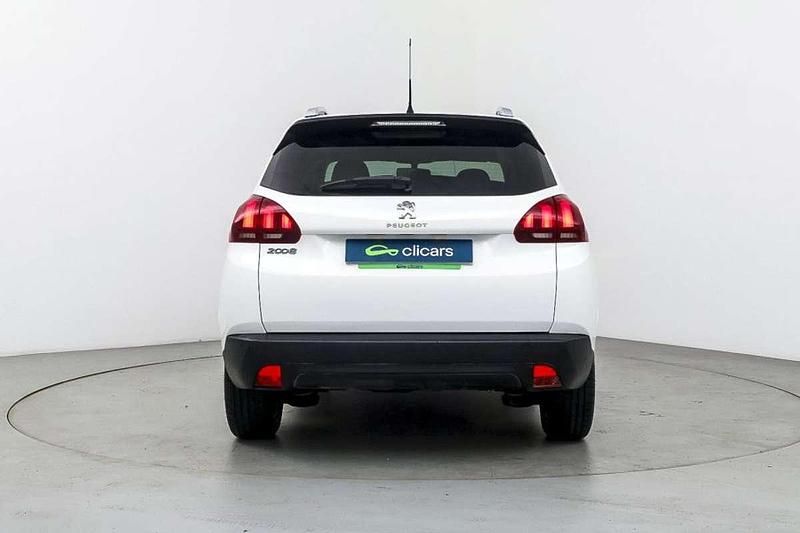 Usado Peugeot 2008 GT-line 99 CV (72 kW) 2019 Blanco SUV