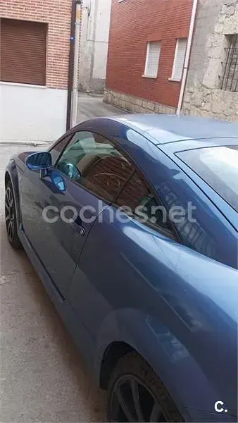 Begagnad Audi TT 180 HK (132 kW) 1999 Blå Sportkupé