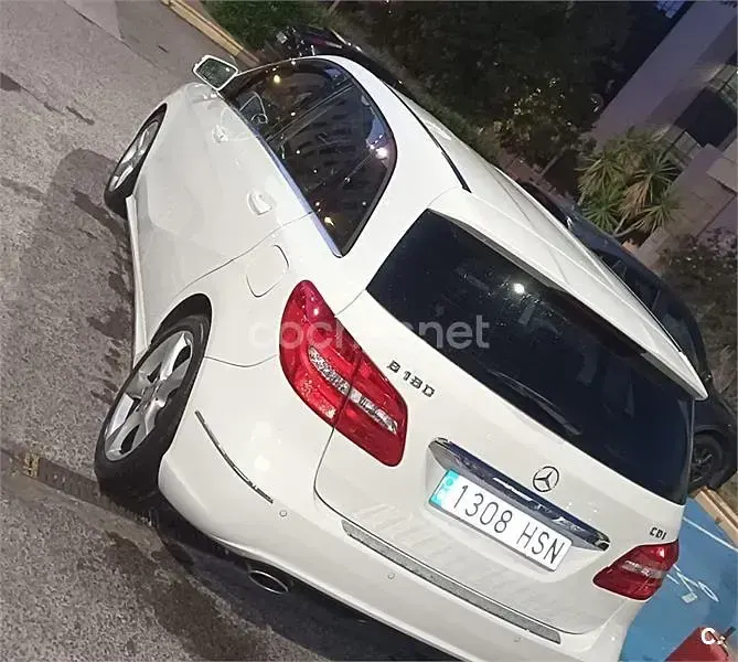 Usado Mercedes B180 109 CV (80 kW) 2013 Blanco Utilitario