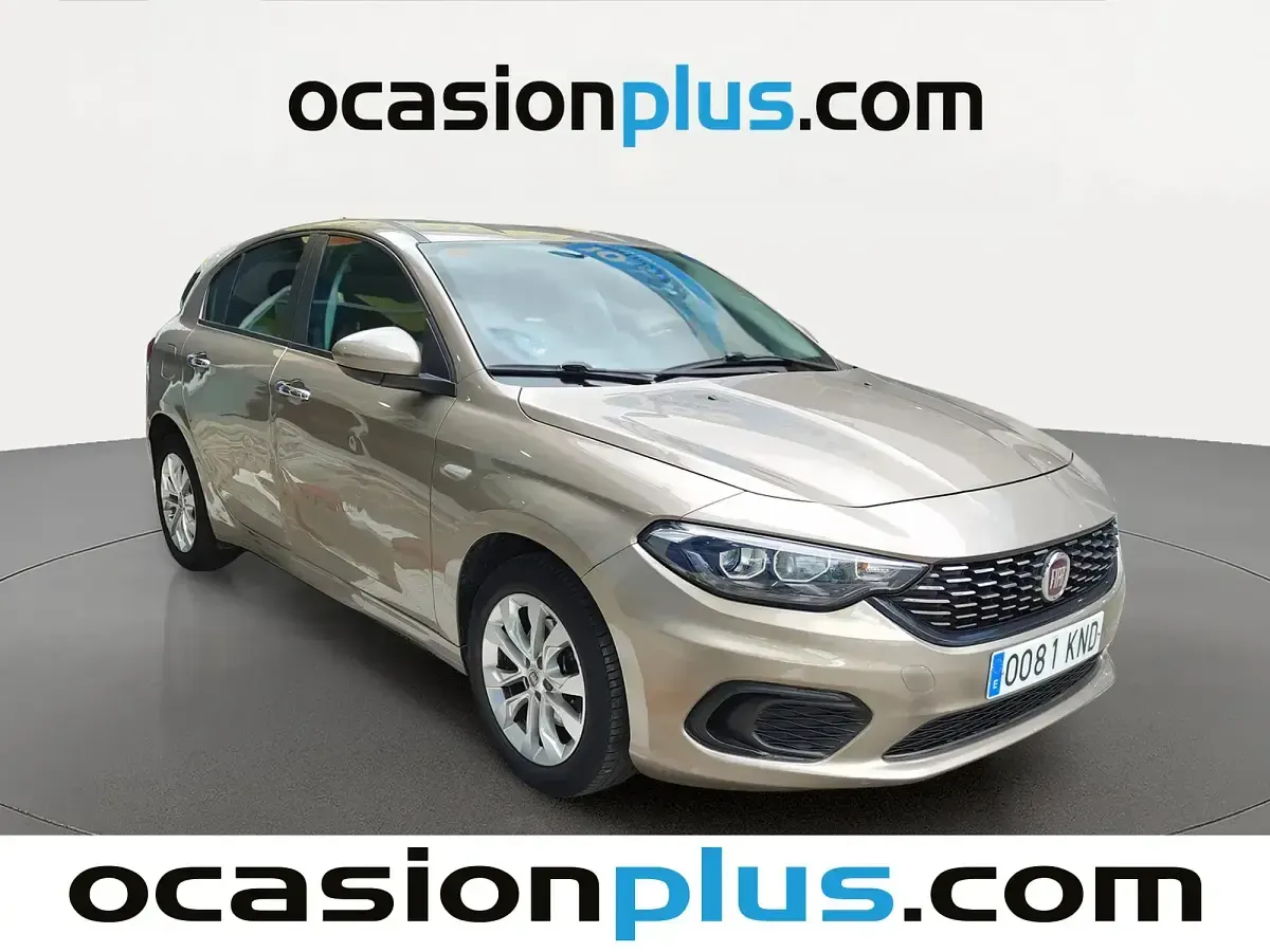 Usado Fiat Tipo Easy 95 CV (69 kW) 2018 Marrón Berlina