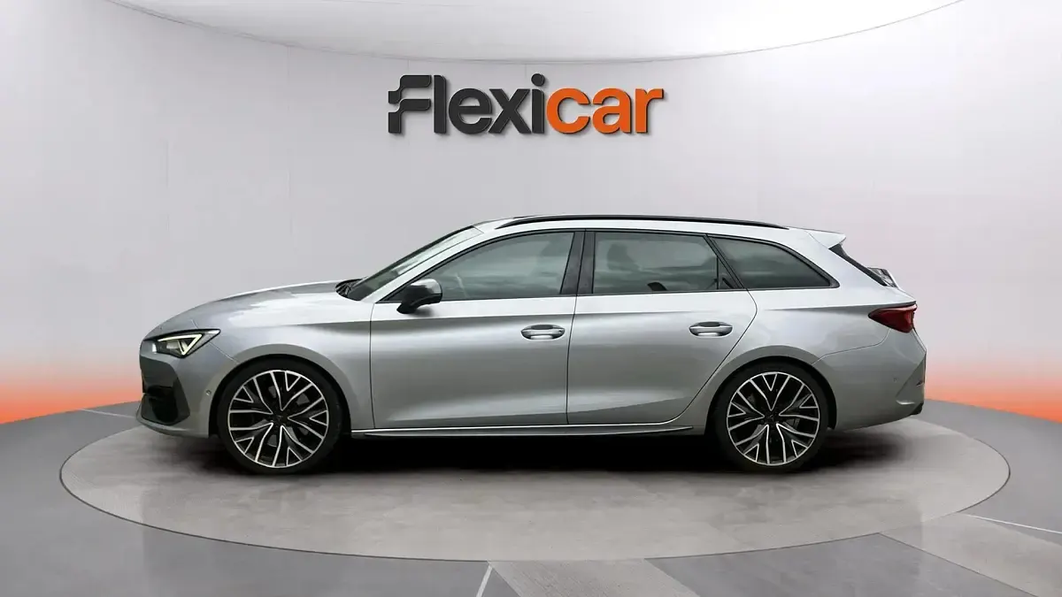 Usado Cupra Leon VZ 300 CV (220 kW) 2022 Gris Utilitario