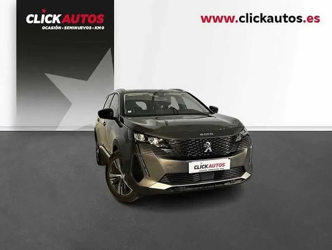 Usado Peugeot 5008 Allure 131 CV (96 kW) 2023 Gris Monovolumen