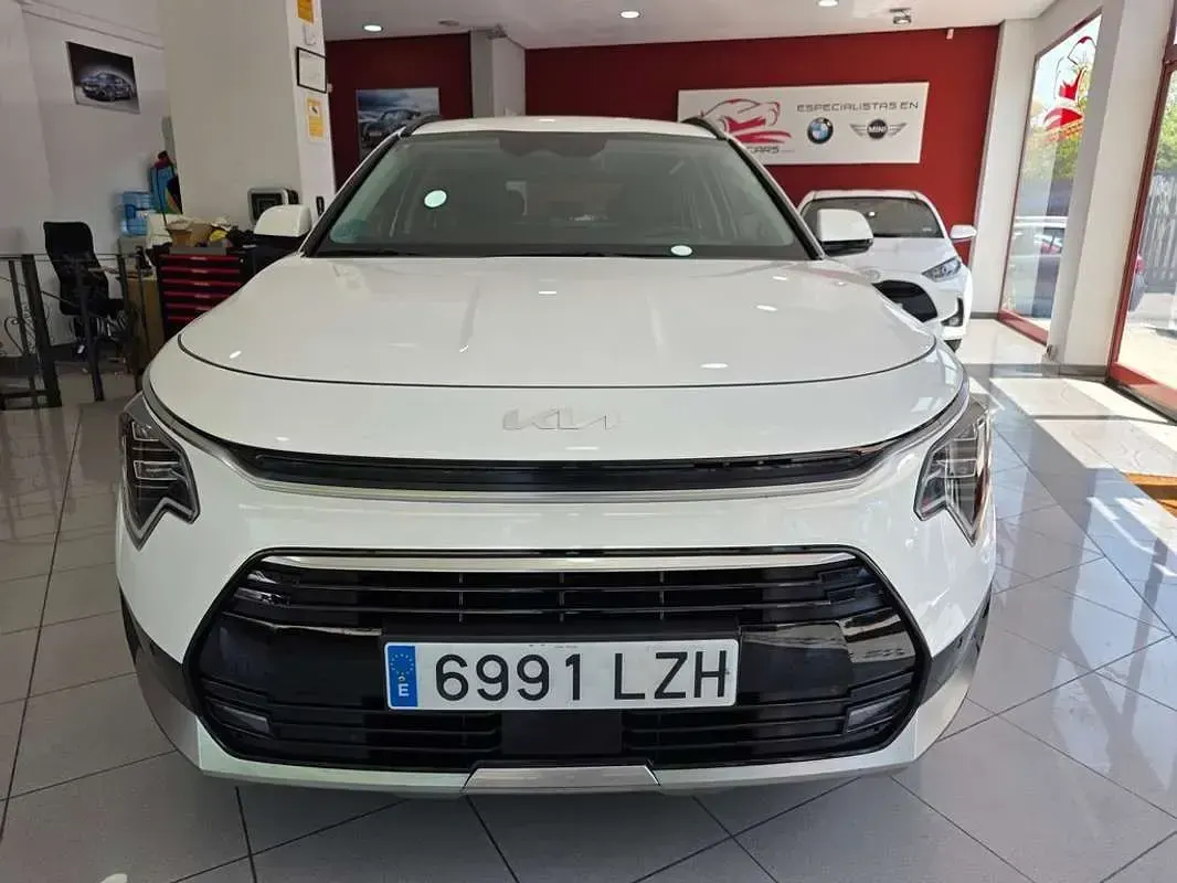 Usado Kia Niro 141 CV (103 kW) 2022 Blanco SUV