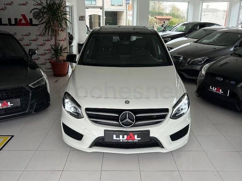 Usado Mercedes B220 AMG line 177 CV (130 kW) 2014 Blanco Monovolumen
