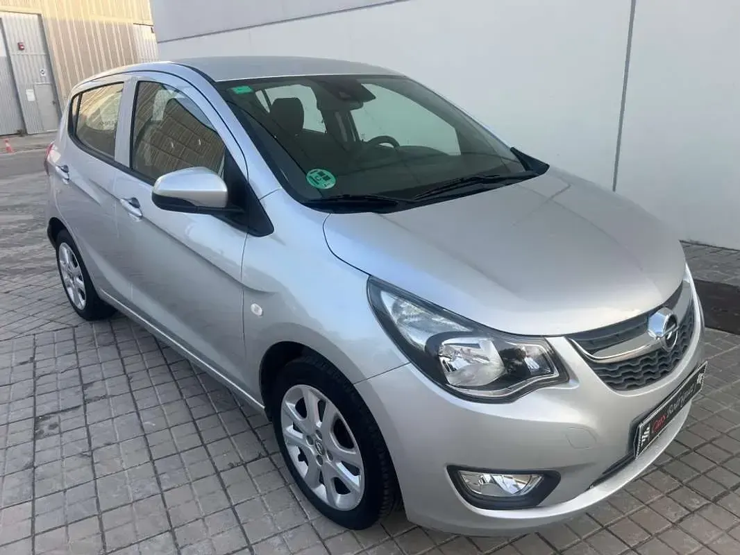 Usado Opel Karl Selective 75 CV (55 kW) 2016 Plateado Utilitario