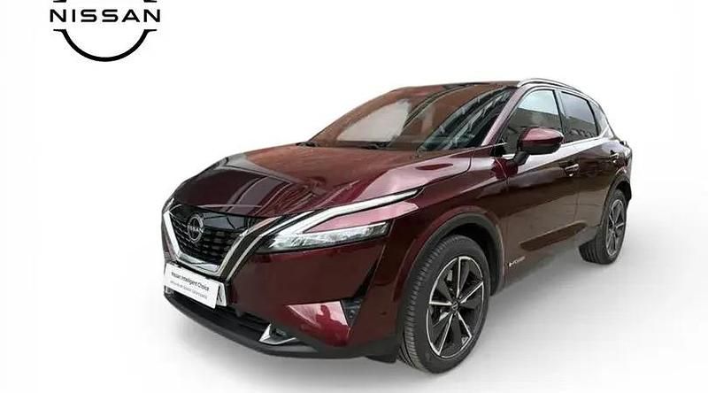 Usado Nissan Qashqai Tekna 190 CV (139 kW) 2023 Burgundy (metalizada) SUV