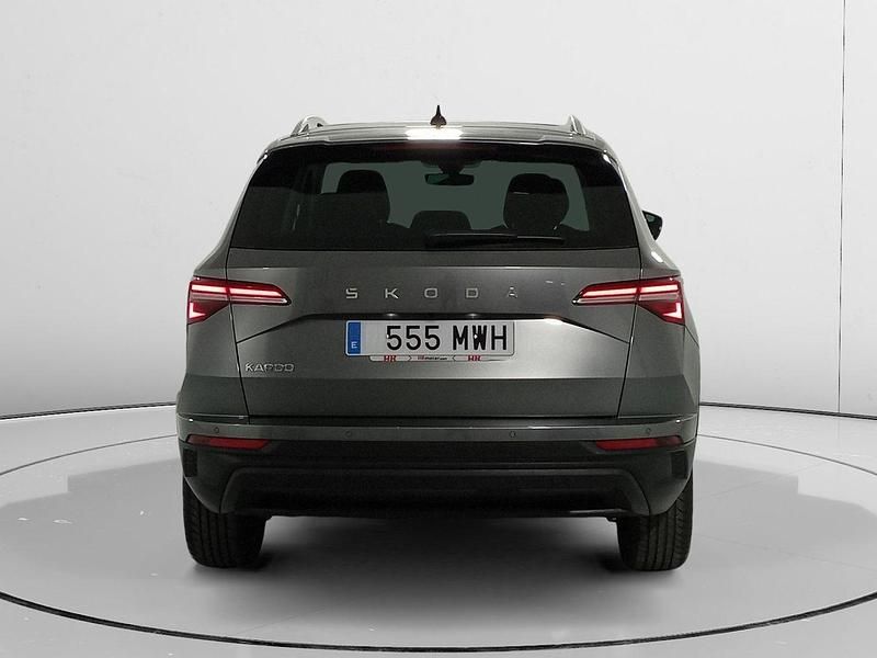 Usado Skoda Karoq 150 CV (110 kW) 2024 Gris SUV