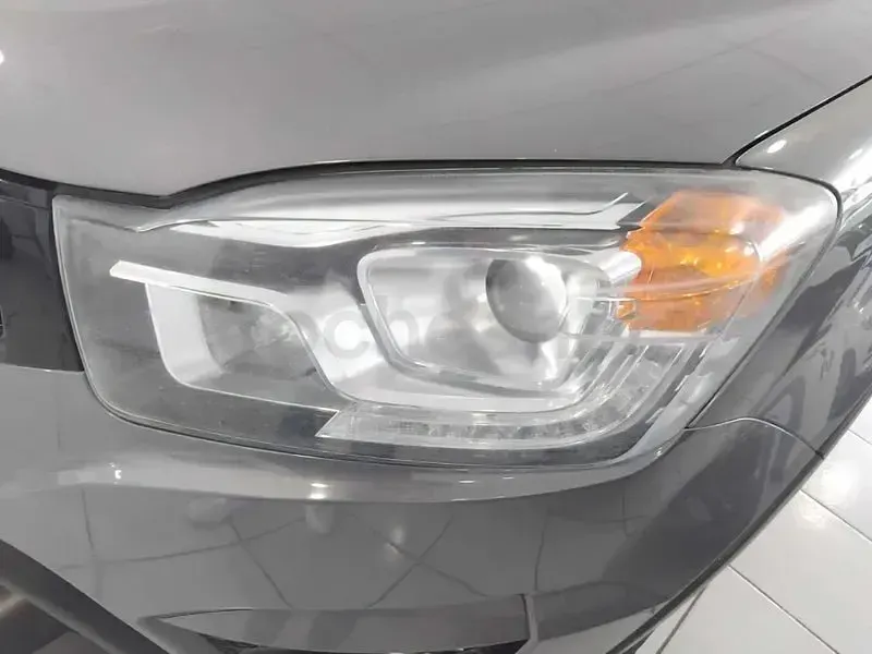 Usado SsangYong Korando 149 CV (109 kW) 2014 Beige SUV