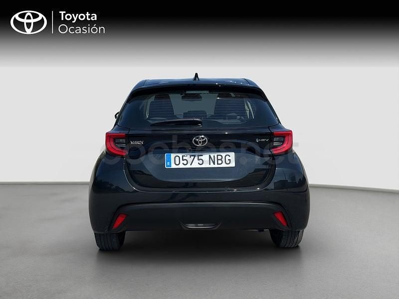 Usado Toyota Yaris Hybrid Active 116 CV (85 kW) 2025 Negro Berlina