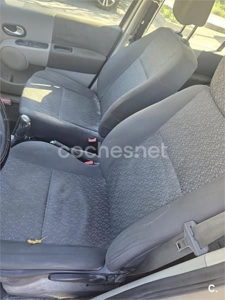 Usado Renault Modus Expression 98 CV (72 kW) 2005 Beige Monovolumen