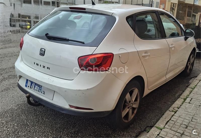 Usado Seat Ibiza Reference 80 CV (58 kW) 2010 Blanco Berlina