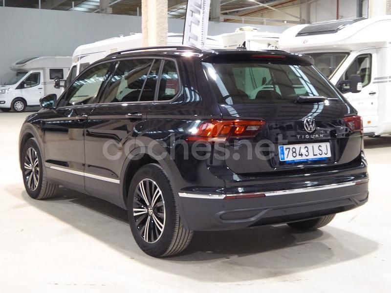 Usado VW Tiguan Life 150 CV (110 kW) 2021 Negro SUV