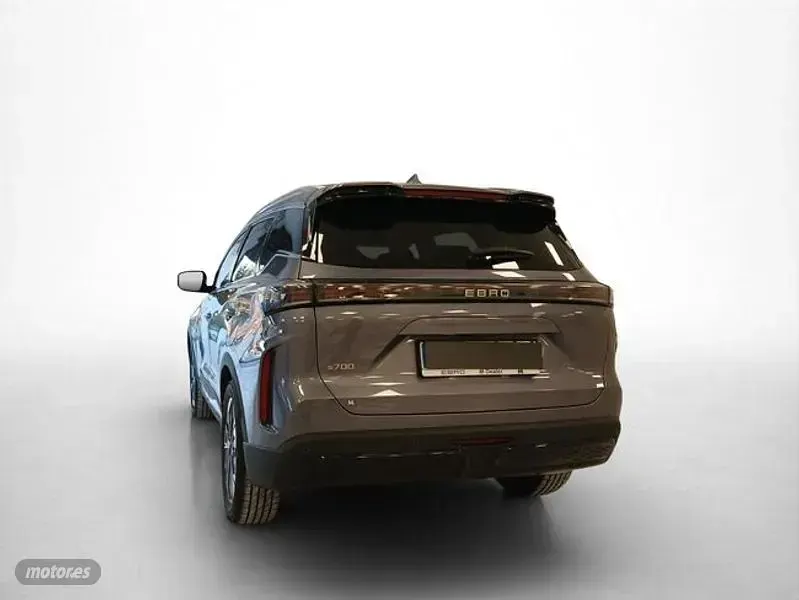 Usado Ebro s700 Luxury 147 CV (108 kW) 2025 Gris SUV
