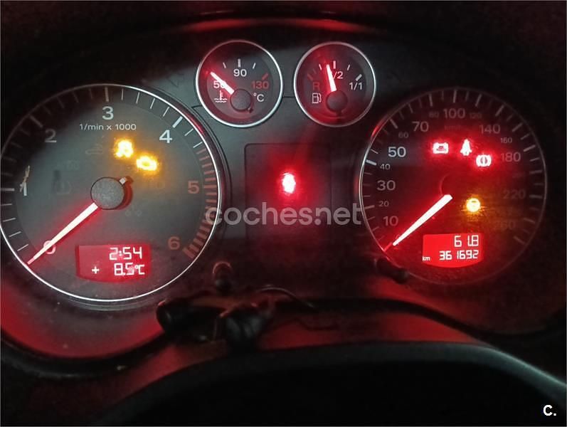 Negro Usado 2009 Audi A3 Ambition Berlina | 4000 € - Imagen 1/4