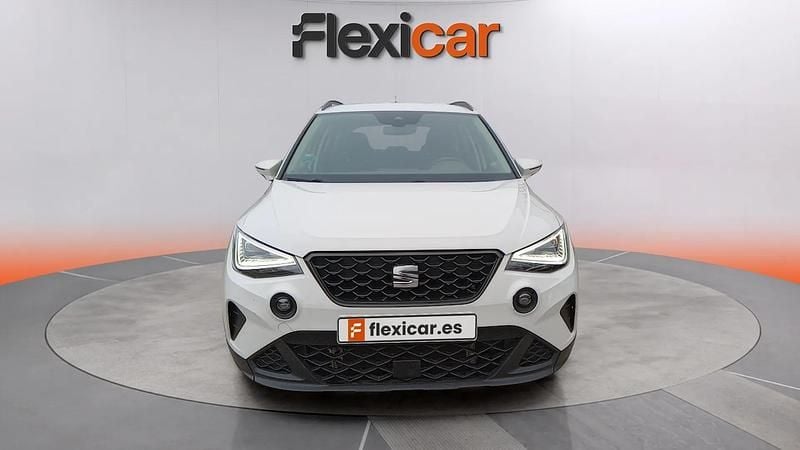 Usado Seat Arona Style 110 CV (80 kW) 2022 Blanco SUV