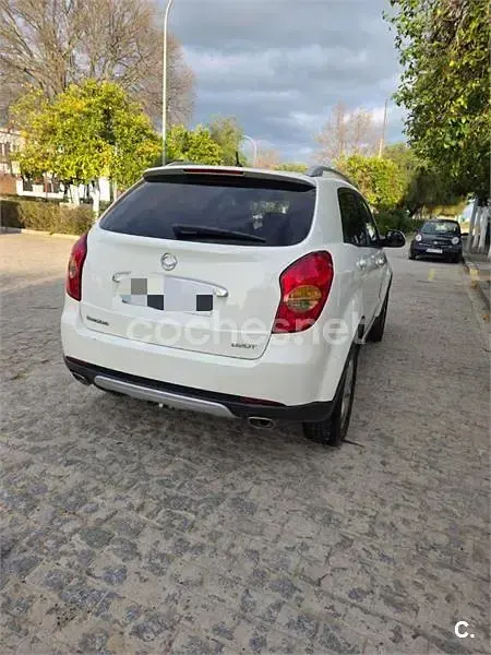 Usado SsangYong Korando Premium Plus 175 CV (128 kW) 2012 Blanco SUV