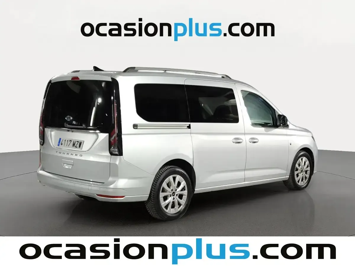 Usado Ford Tourneo Connect Titanium 122 CV (89 kW) 2025 Gris Monovolumen