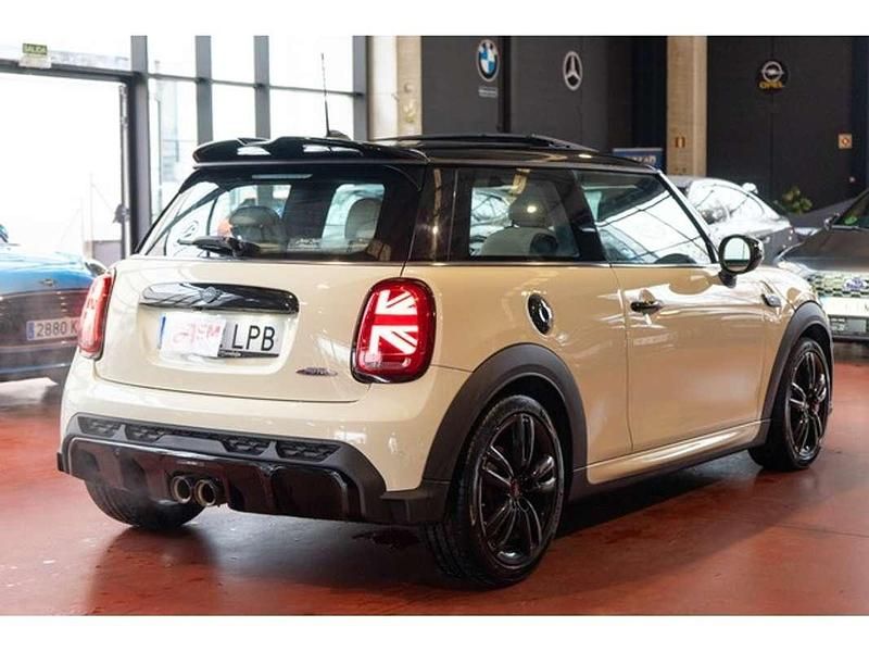 Usado Mini John Cooper Works 231 CV (169 kW) 2021 Blanco Utilitario