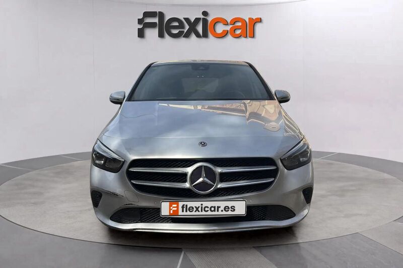 Usado Mercedes B180 117 CV (86 kW) 2020 Gris Monovolumen