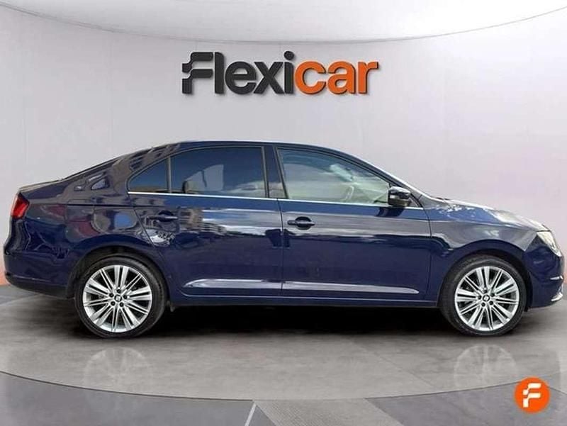 Usado Seat Toledo Style 110 CV (80 kW) 2017 Azul Utilitario