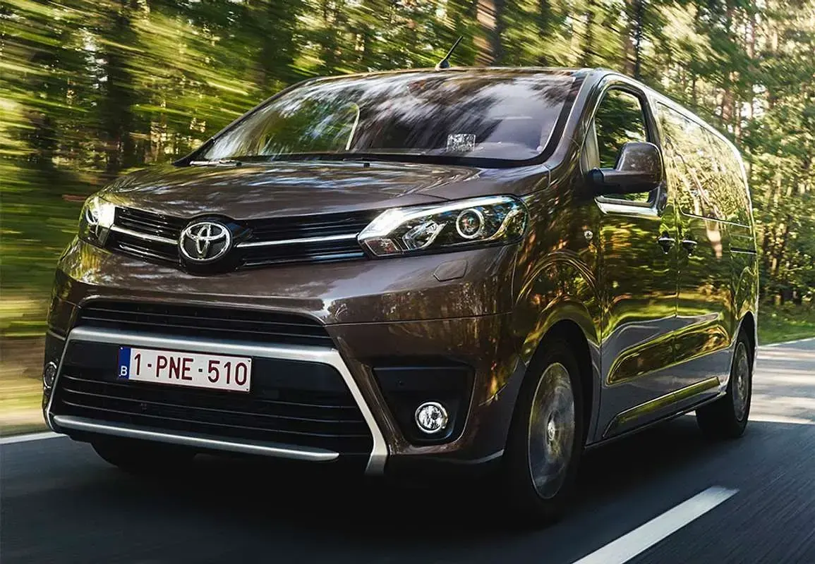 Usado Toyota Proace Advance 177 CV (130 kW) 2018 Rojo Monovolumen