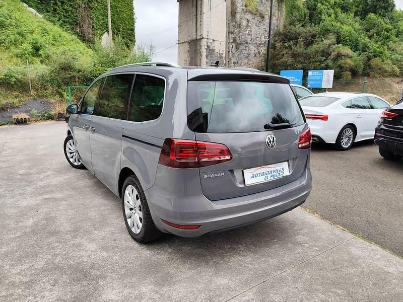 Usado VW Sharan Sportline 150 CV (110 kW) 2019 Gris / plata Monovolumen
