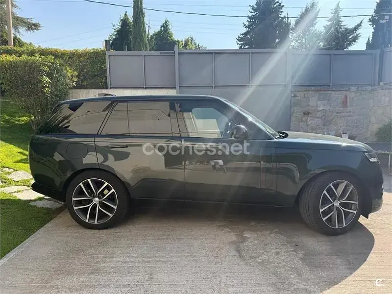 Usado Land Rover Range Rover 350 CV (257 kW) 2024 Verde SUV