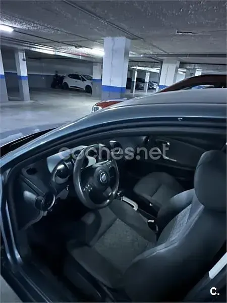 Usado Seat Ibiza Reference 70 CV (51 kW) 2006 Azul Utilitario