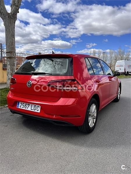 Usado VW Golf VII 115 CV (84 kW) 2020 Rojo Berlina