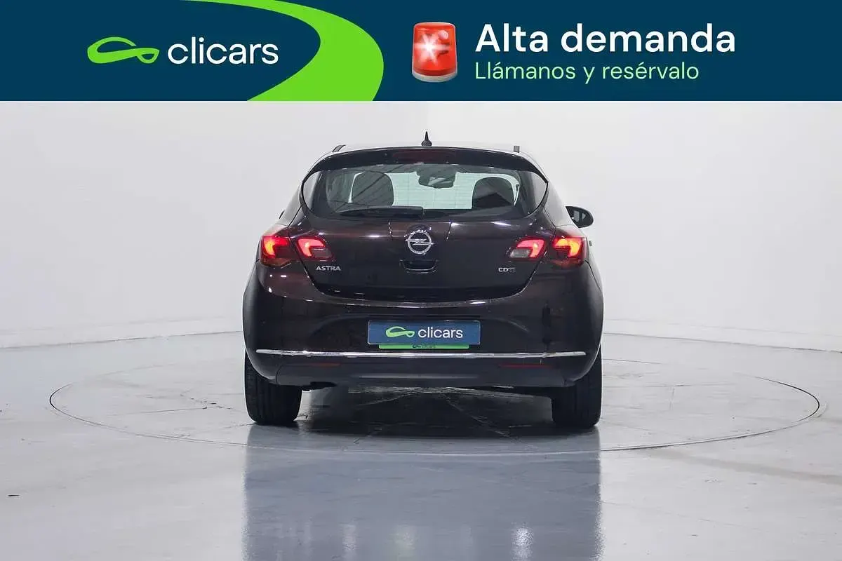 Usado Opel Astra Excellence 136 CV (100 kW) 2014 Marrón Utilitario