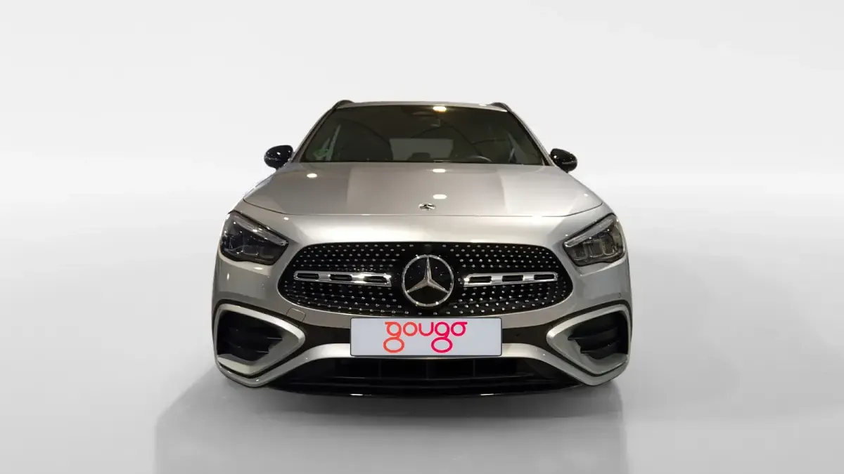 Usado Mercedes GLA200 150 CV (110 kW) 2025 Gris SUV