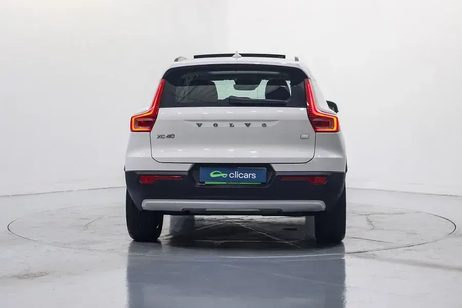 Usado Volvo XC40 Plus 262 CV (192 kW) 2022 Blanco SUV