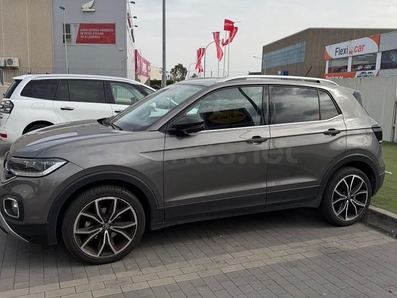 Usado VW T-Cross Sportline 150 CV (110 kW) 2021 Gris / plata SUV