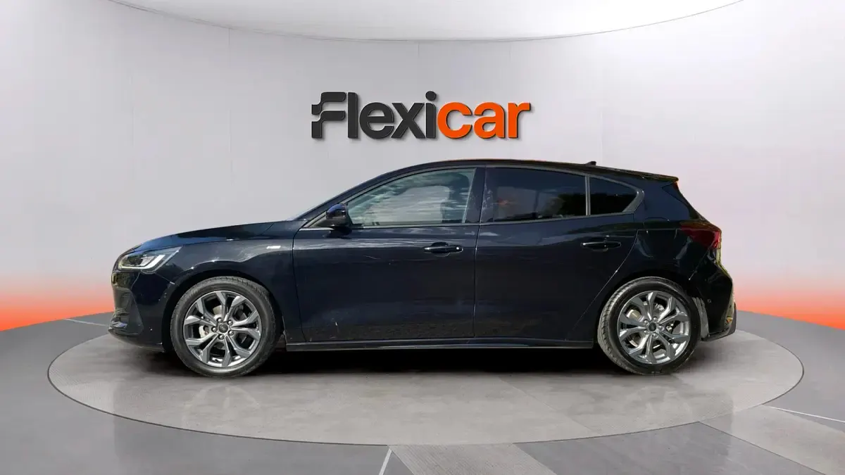 Usado Ford Focus ST-Line 155 CV (114 kW) 2023 Negro Berlina