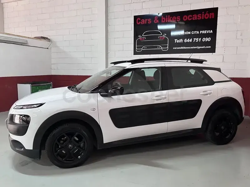 Usado Citroën C4 Cactus Feel 100 CV (73 kW) 2015 Blanco Utilitario