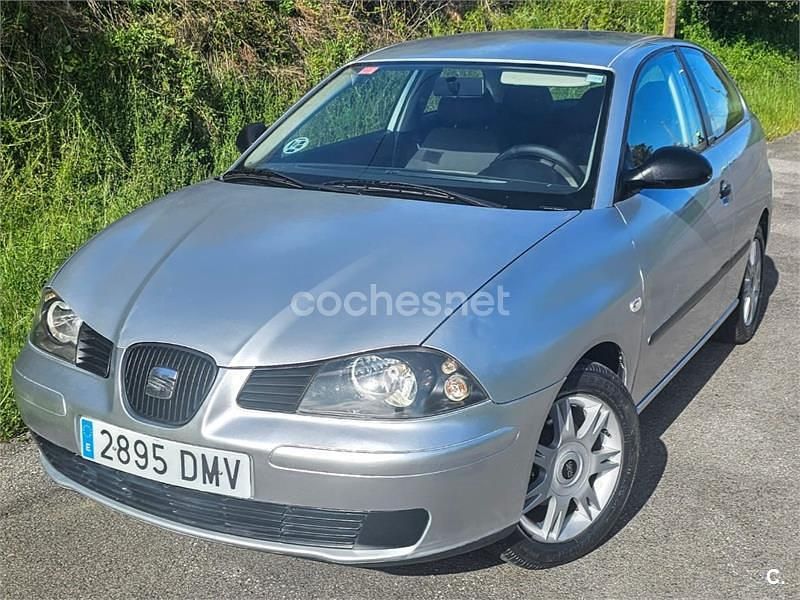 Usado Seat Ibiza 64 CV (47 kW) 2005 Gris / plata Utilitario