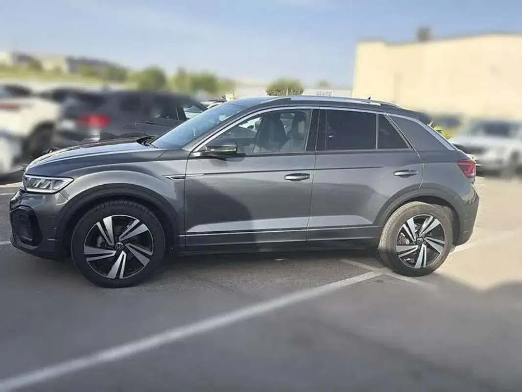 Usado VW T-Roc R-line 150 CV (110 kW) 2022 Gris SUV