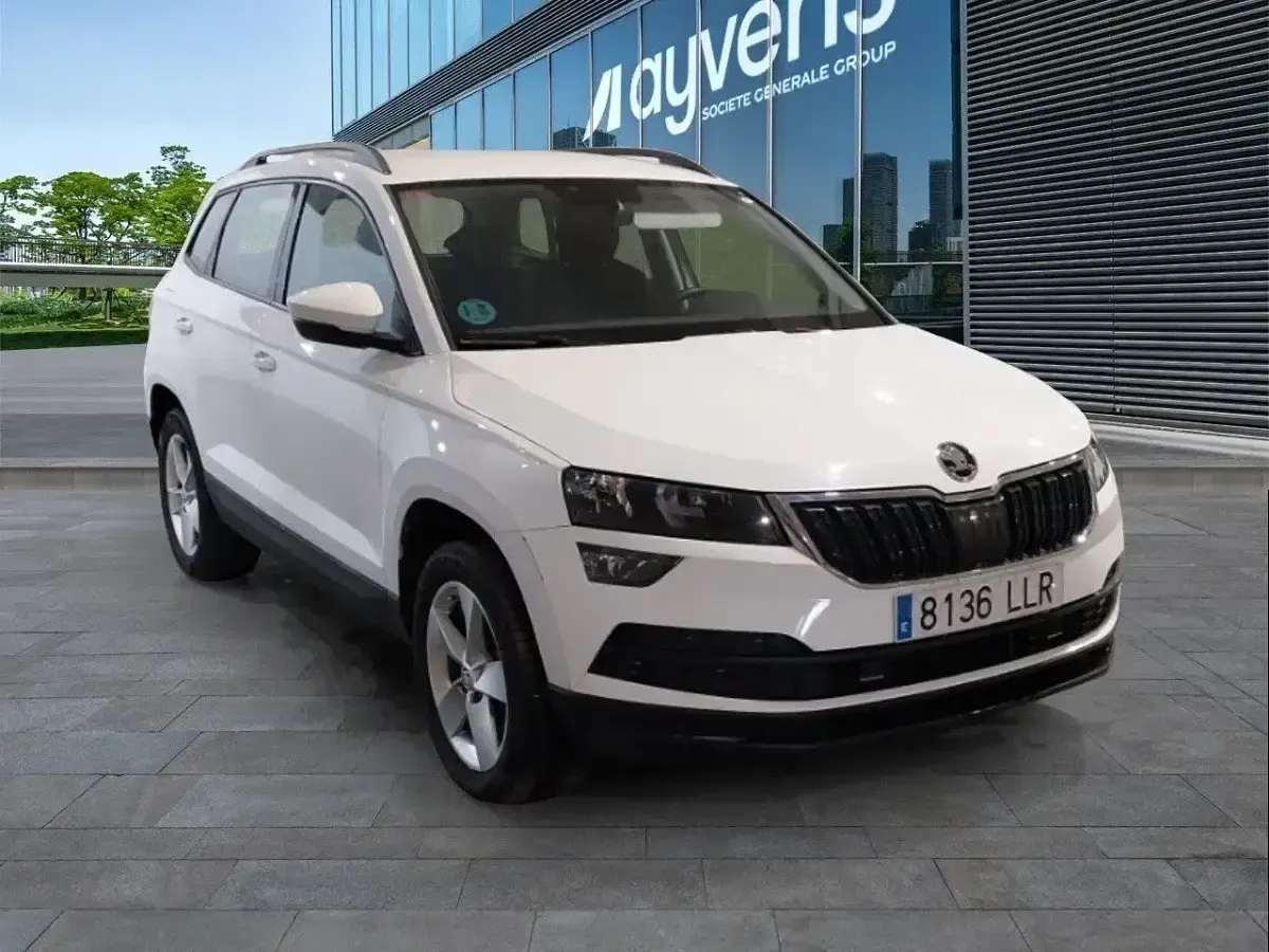 Usado Skoda Karoq Ambition 150 CV (110 kW) 2020 Blanco SUV
