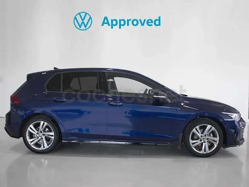 Usado VW Golf VIII R-line 150 CV (110 kW) 2024 Azul Berlina