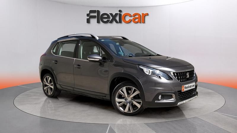 Usado Peugeot 2008 Allure 110 CV (80 kW) 2018 Marrón SUV
