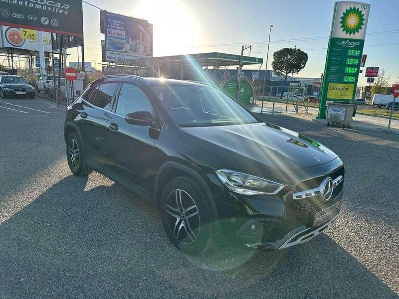 Usado Mercedes GLA220 190 CV (139 kW) 2021 Negro SUV