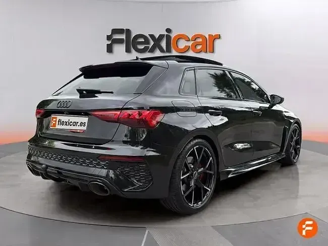 Usado Audi RS3 Sportback 400 CV (294 kW) 2022 Negro Utilitario