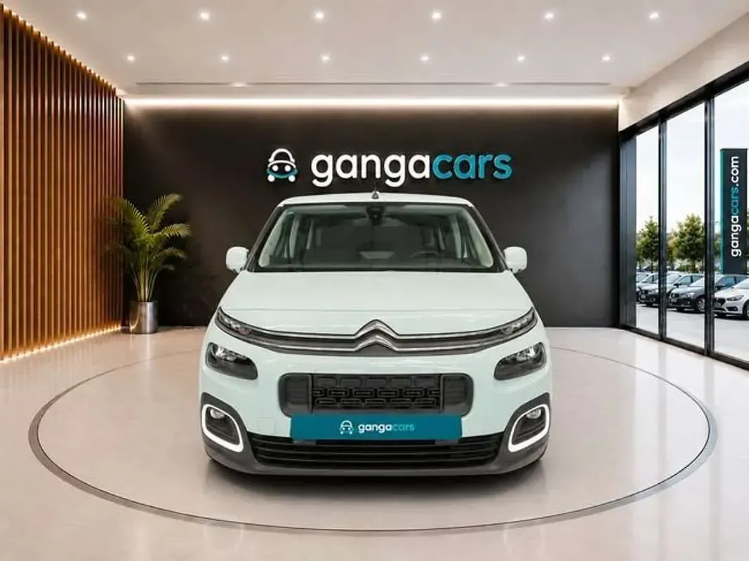 Usado Citroën Berlingo Feel 110 CV (80 kW) 2020 Verde Monovolumen